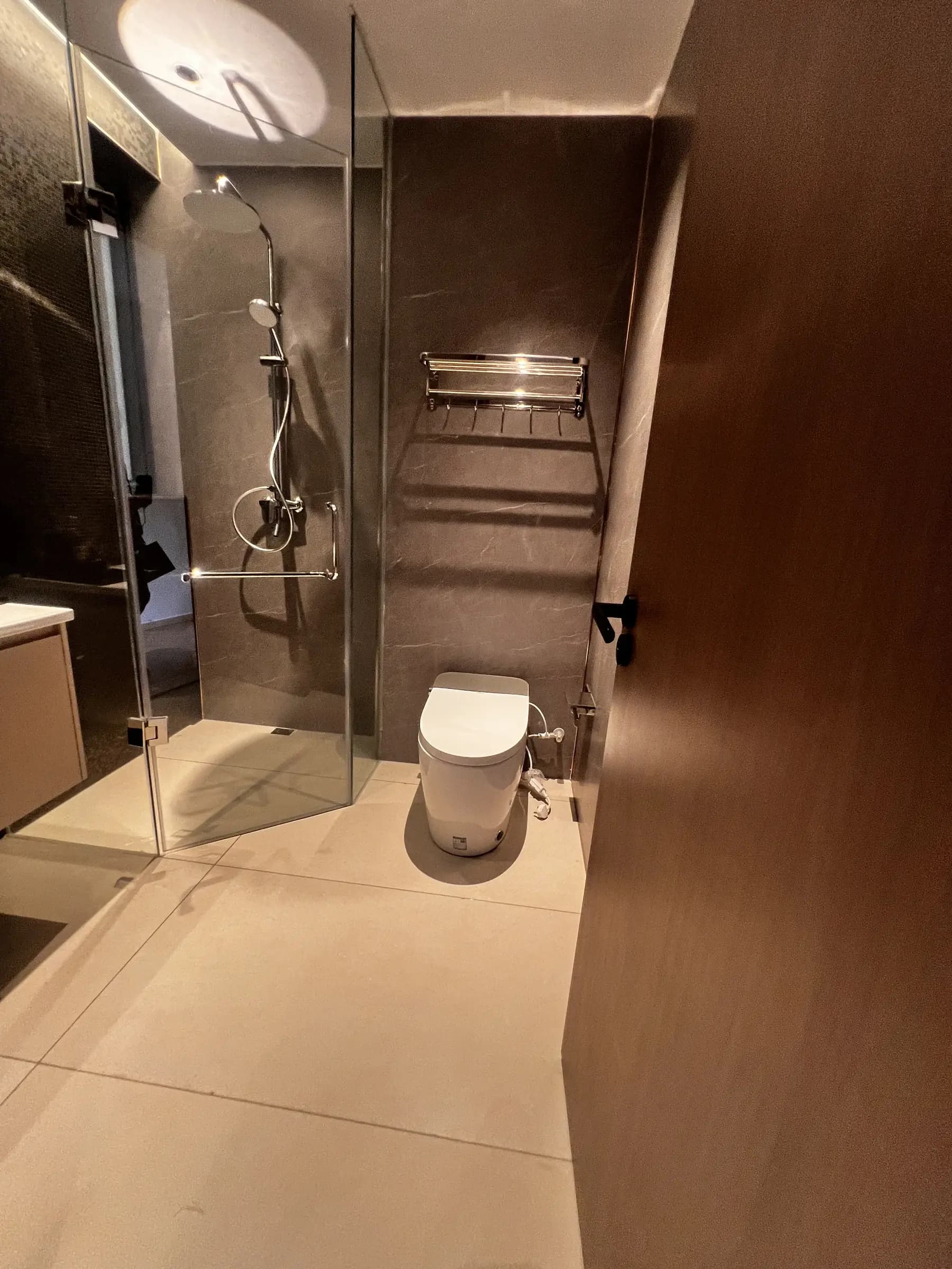 Amani Residence show apartment bathroom detail