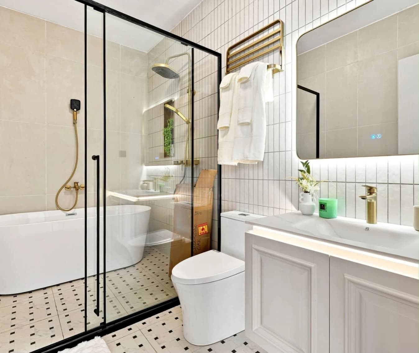 Bathroom in a furnished Brookside Oak apartment