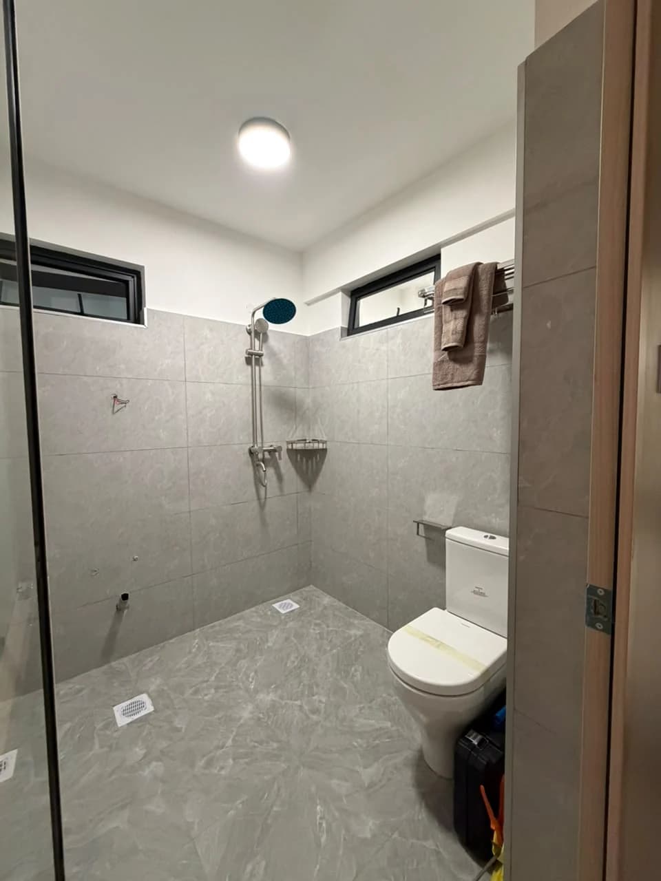 Bathroom in a furnished Casa Rina Heights apartment