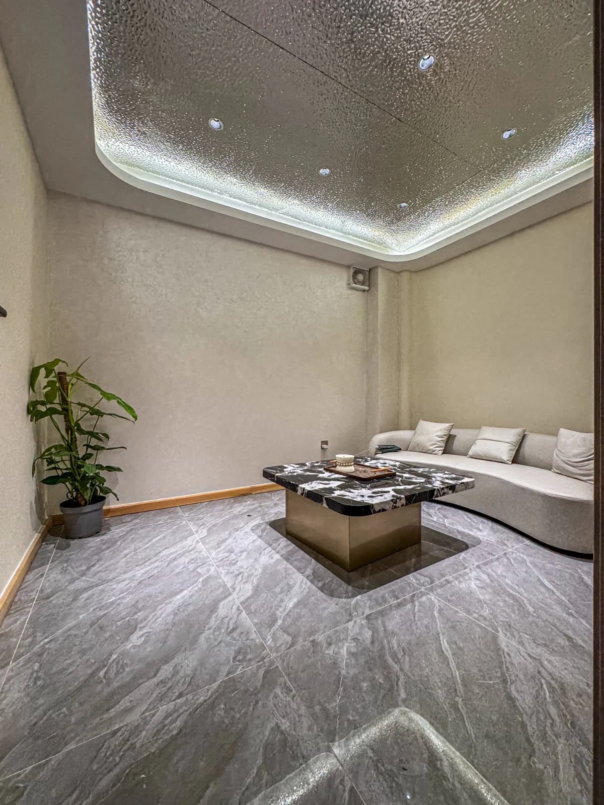 Diamond Bay Residence shared interior space