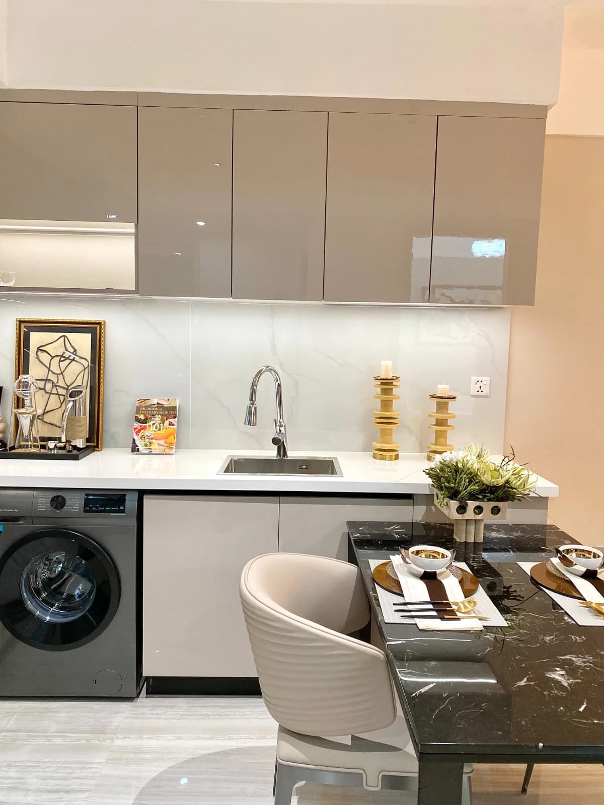 Grosvenor show apartment interior detail